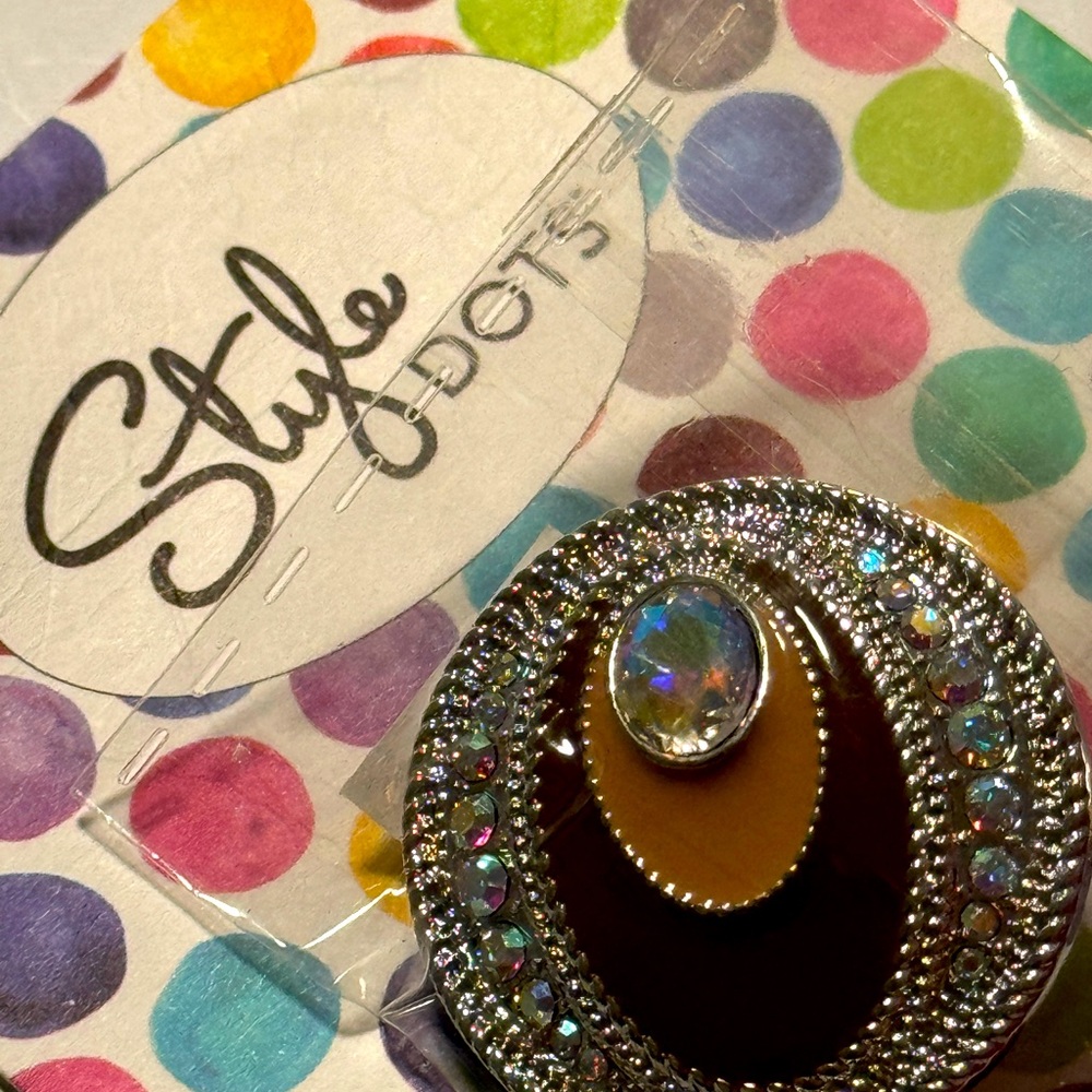 Style Dots Statement Dot